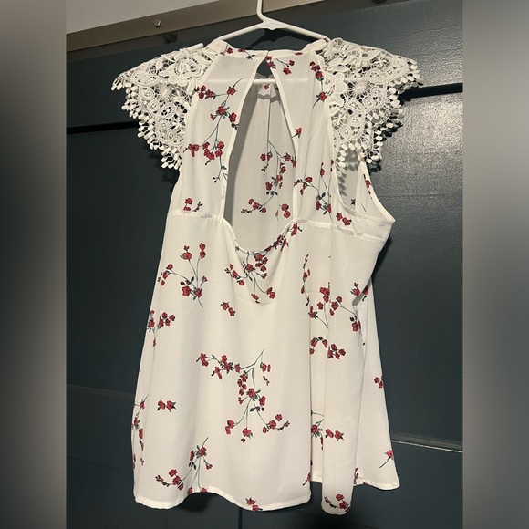 Express white floral flowy top. Size XL open back. - Picture 3 of 6